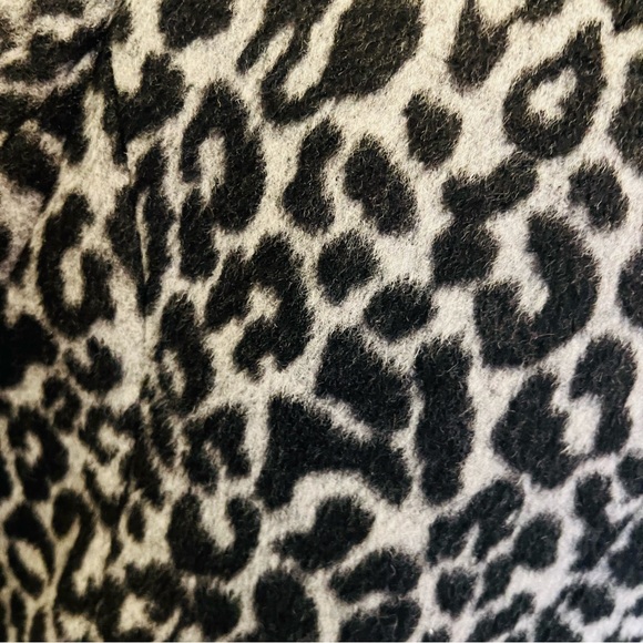 NEW BETSEY JOHNSON ANIMAL PRINT COAT - Picture 12 of 13